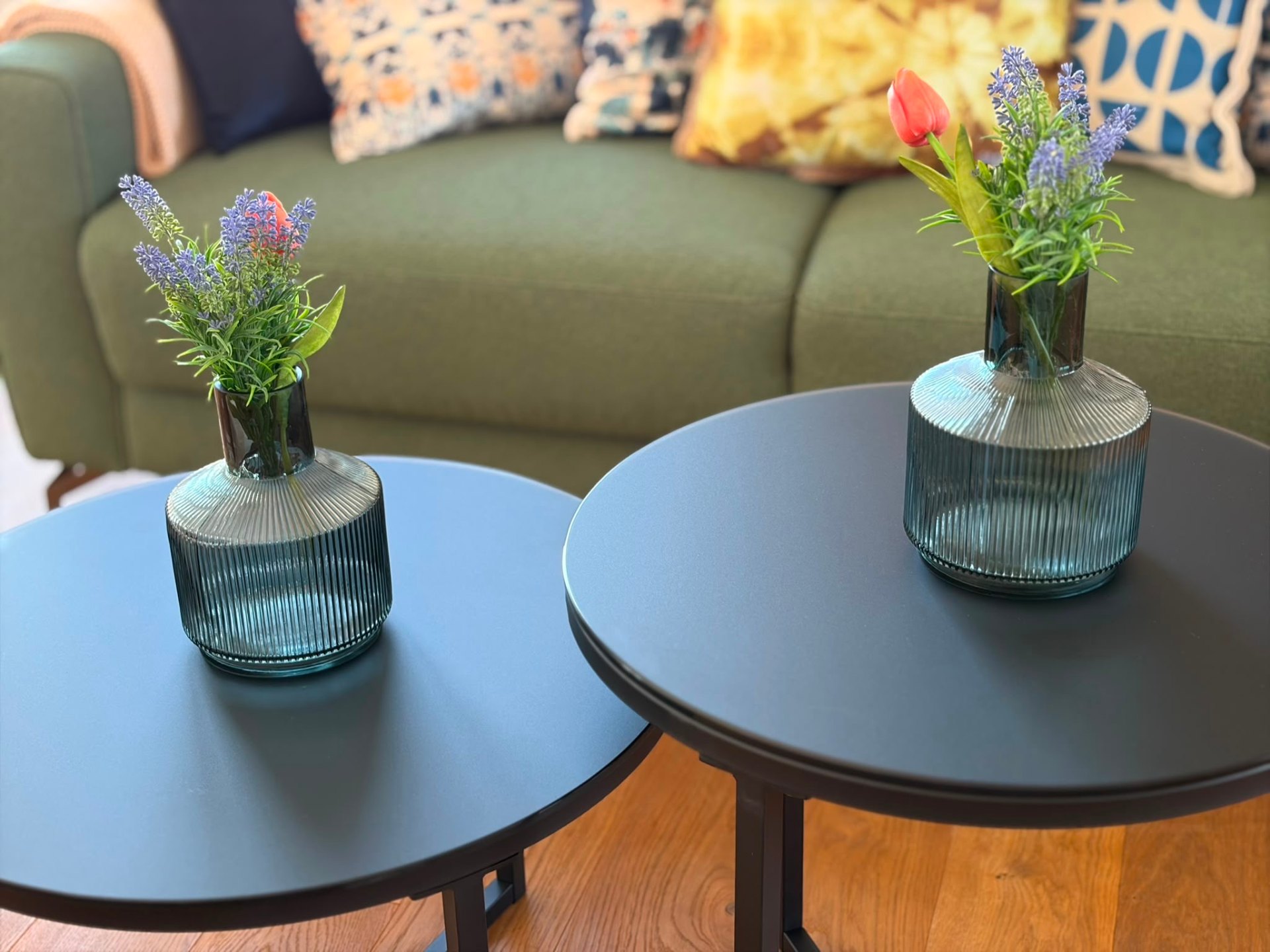 Coffee tables with vases and lavender